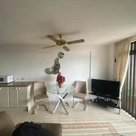 Flamingo דירה *